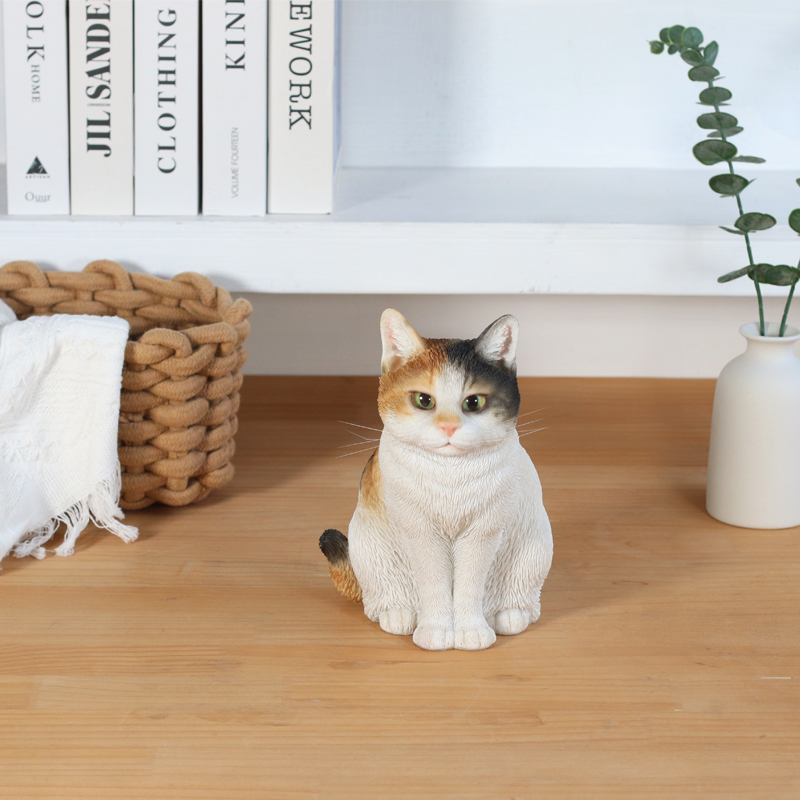 お座り三毛猫（小）