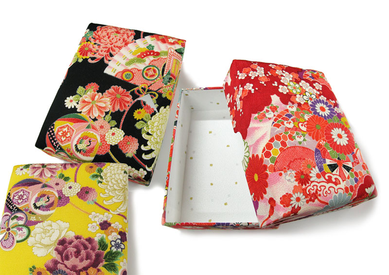 [京都 みすや忠兵衛 公式] 文庫箱 特大 着物柄 (旧、文庫 特大 着物柄 裁縫箱)