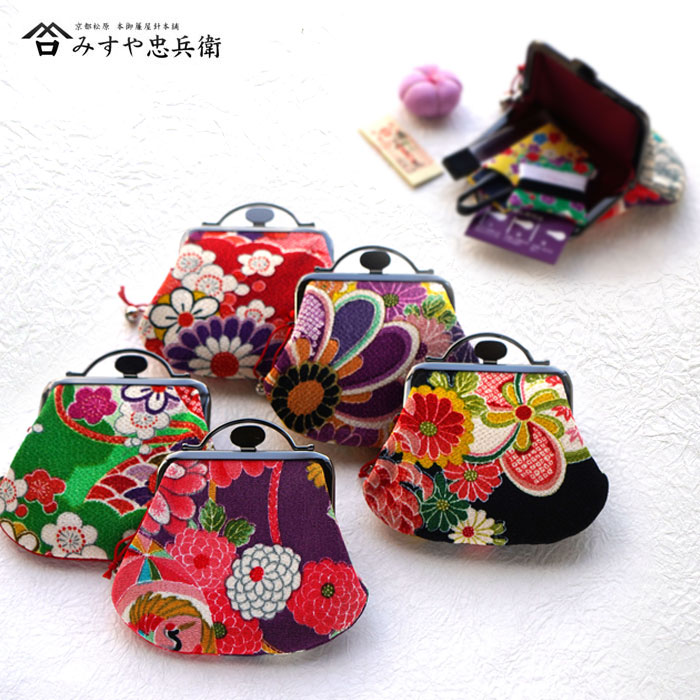 [京都 みすや忠兵衛 公式] おでかけセット(着物柄) 携帯用裁縫セット はんなりなでしこポーチ 和柄 和風で着物にもよく合う 持ってるだけで女子力アップ!