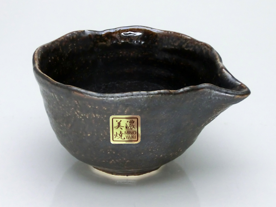 片口抹茶碗　黒